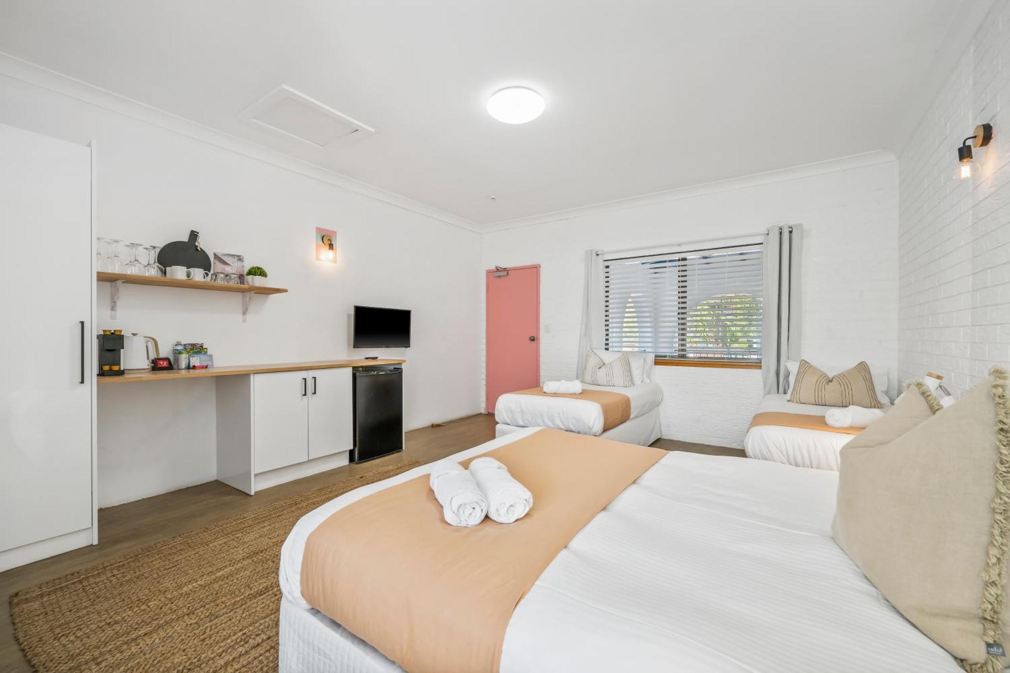 The Med Crescent Head Motel Buitenkant foto