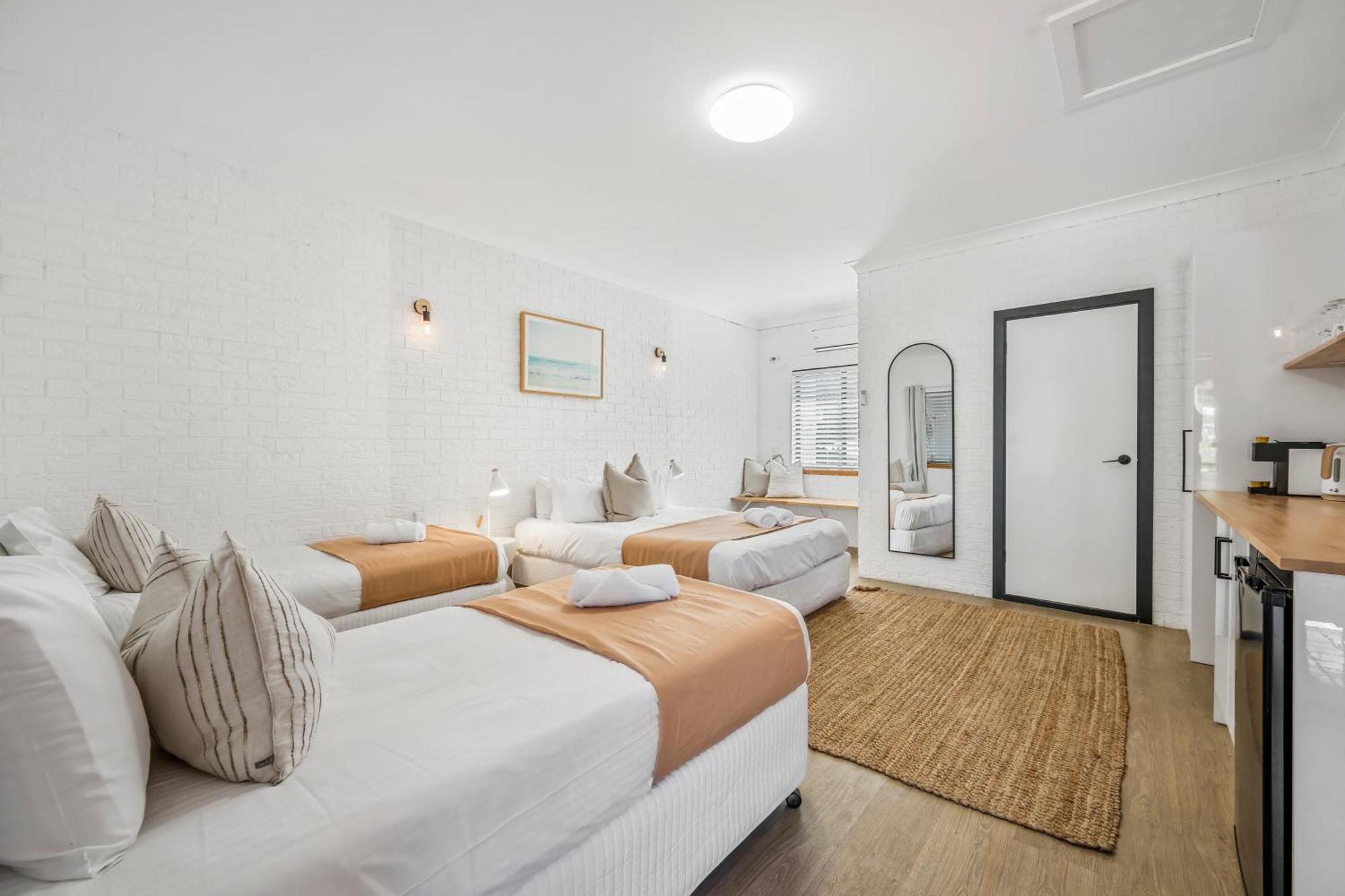 The Med Crescent Head Motel Buitenkant foto